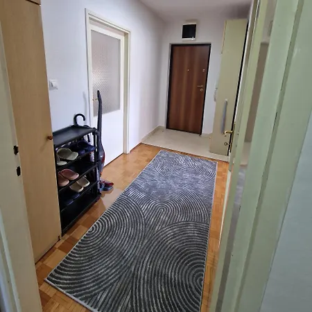 Διαμέρισμα Mi *